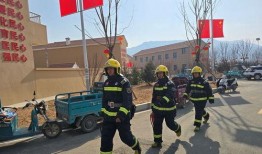 百姓大爆料消防队视频,消防队英勇救援瞬间，感人瞬间引网友热议