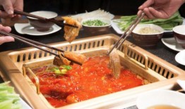 西安美食爆料老铁们视频,老铁带你领略地道风味