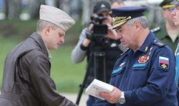 法国飞行员爆料新闻报道,揭秘航空业不为人知的内幕